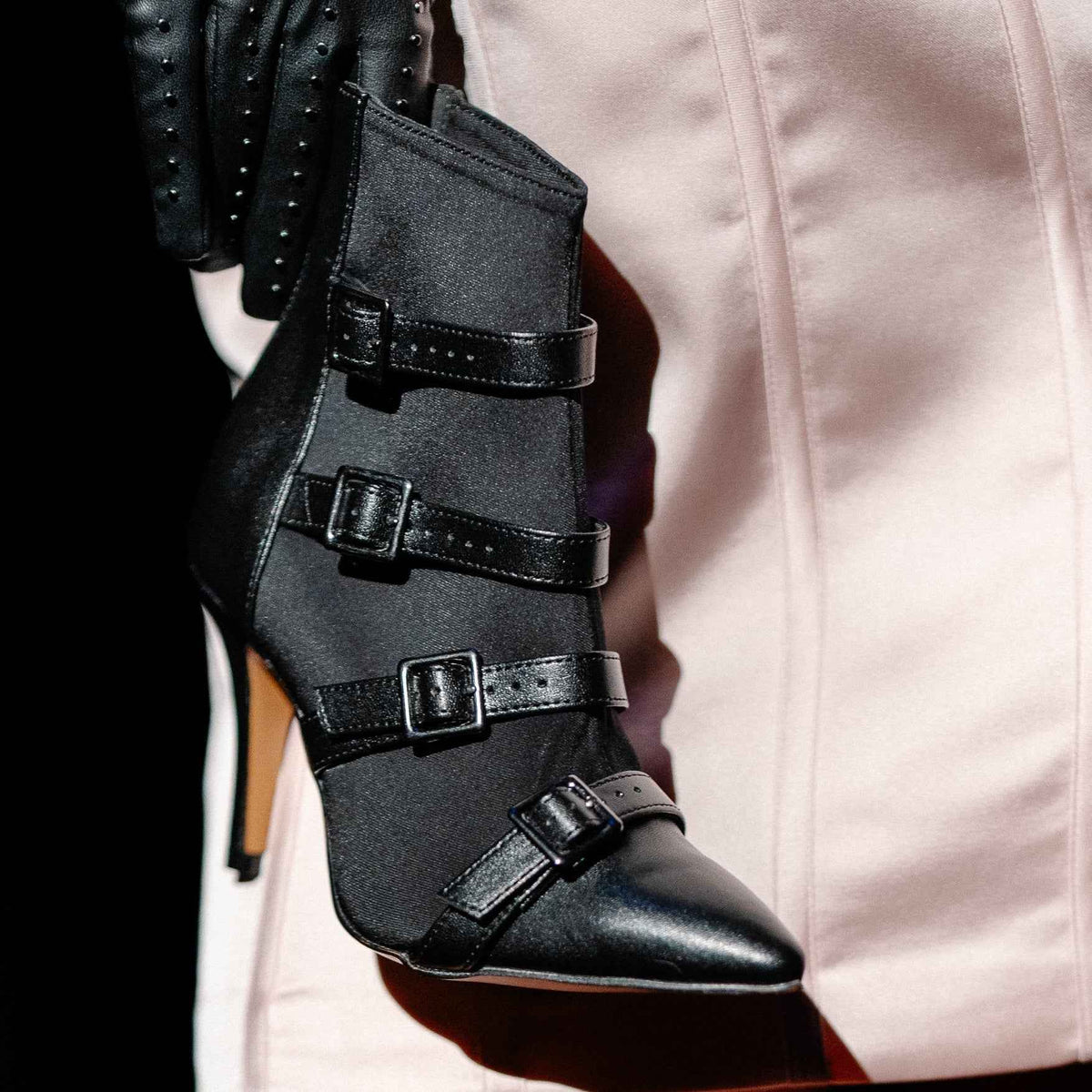 Reina Black Pointed-Toe Dance Boots
